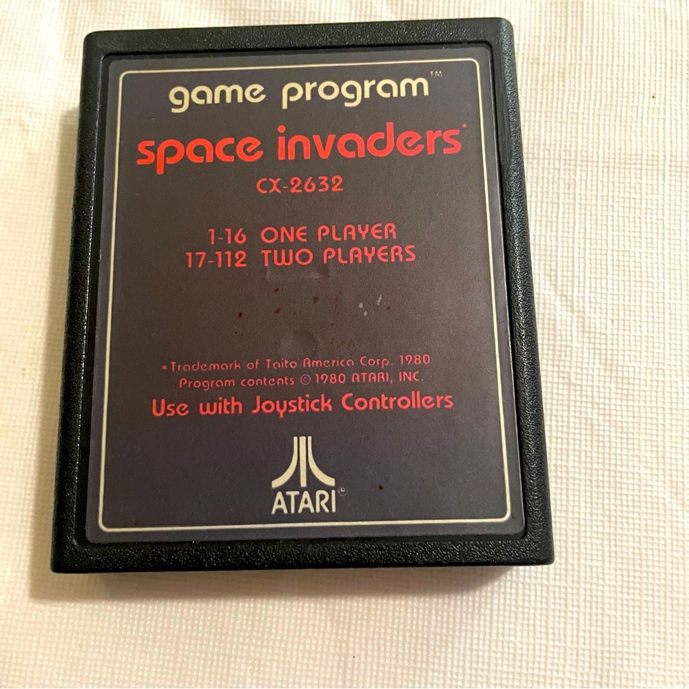 ☘️2/$20☘️ Atari 2600 game - Space Invaders